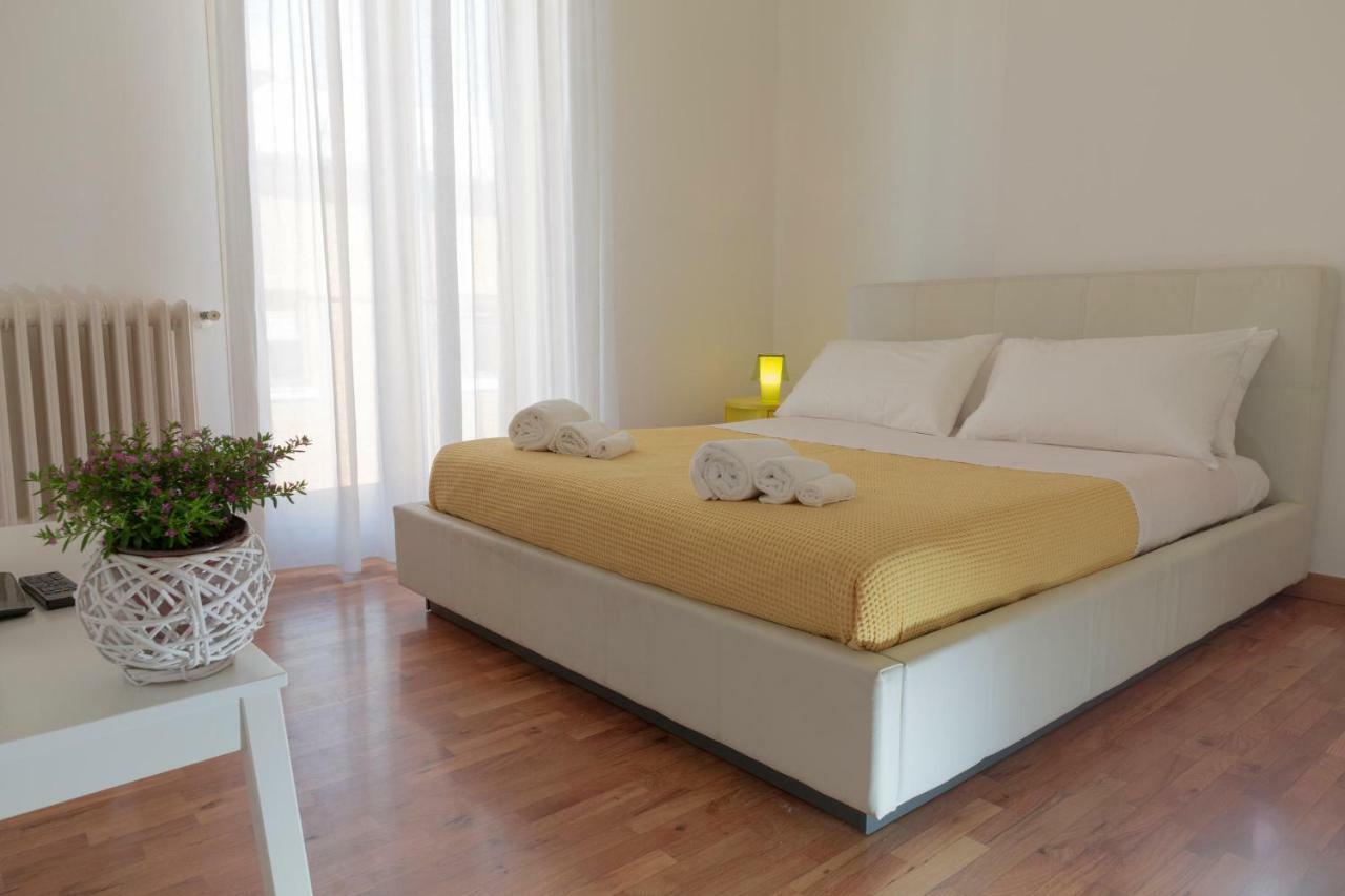 Apartamento La Casa Di Abbi Lecce Exterior foto