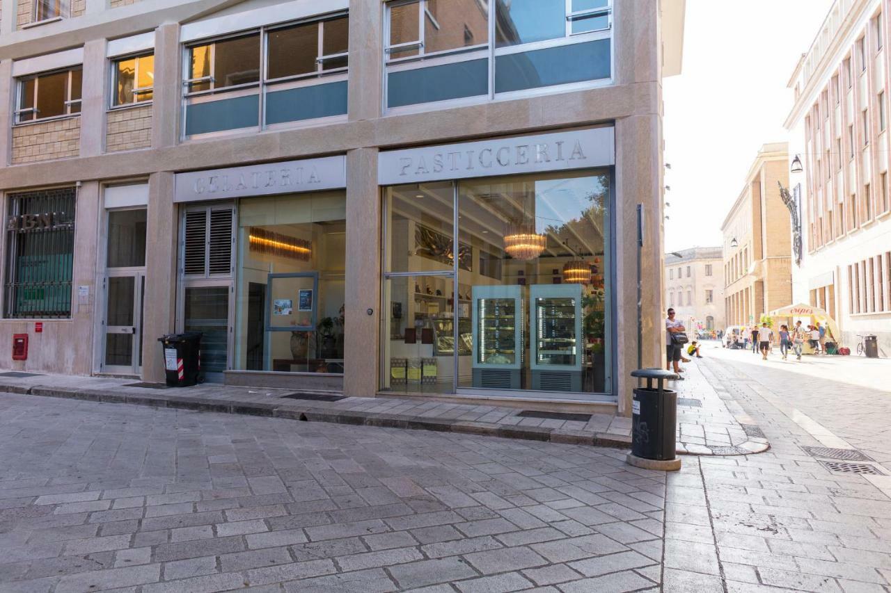 Apartamento La Casa Di Abbi Lecce Exterior foto